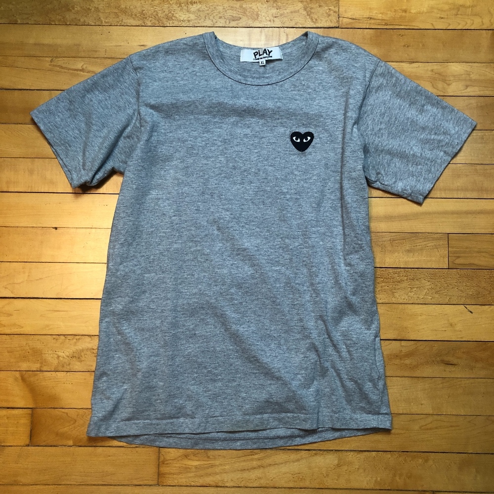 Comme des Garcons PLAY Heart Logo Gray T-shirt